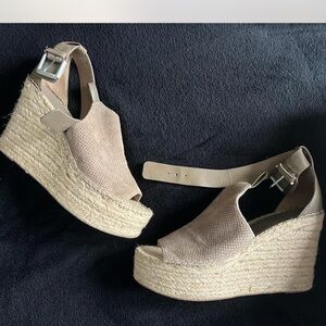 Women's Tan Wedge Sandals
